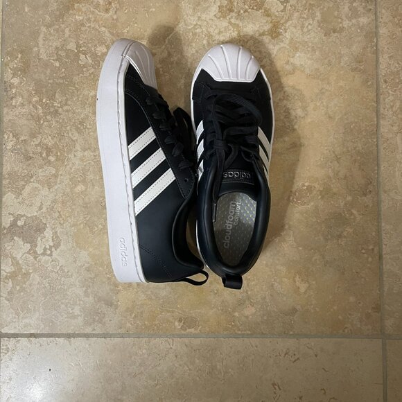Adidas Streetcheck Women’s Sneakers – Black/White – Size 7.5M - Picture 2 of 5